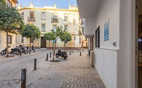 Nine O'Clock Castellar By Valcambre